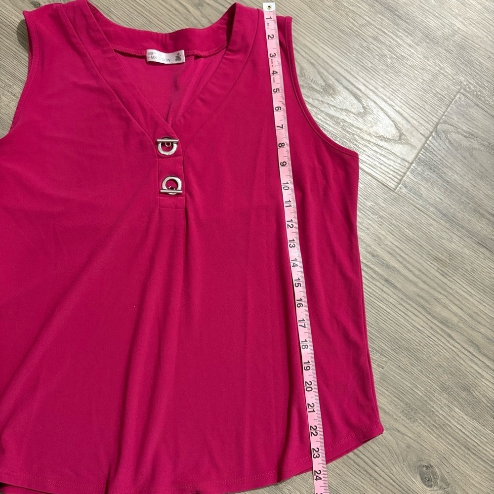 89th & Madison Pink v-neck Tank Sz L. w/ Silver Hook Detail - Picture 5 of 9